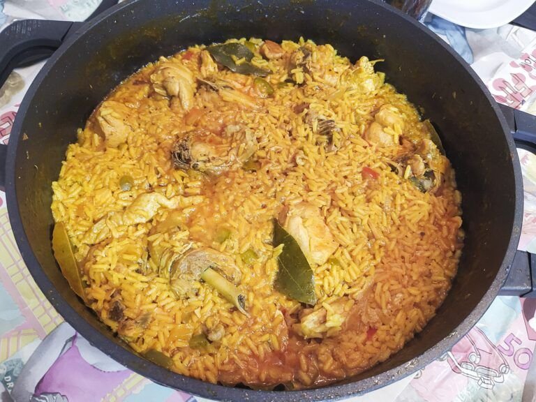 Delicioso Caldo de Pollo con Arroz: Una Receta Reconfortante para Toda la Familia