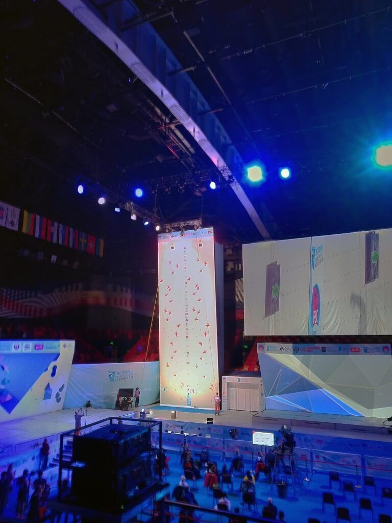 Climbing Gymnastics: Una Combinación Perfecta de Escalada y Gimnasia para Mejorar tu Fuerza y Agilidad