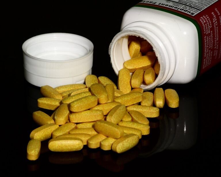 Vitamina B12: para qué sirve, alimentos, síntomas de déficit y cómo tomarla