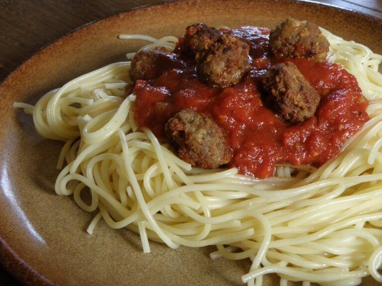 Albóndigas con Arroz de Bits de Coliflor: Una Deliciosa Alternativa Saludable