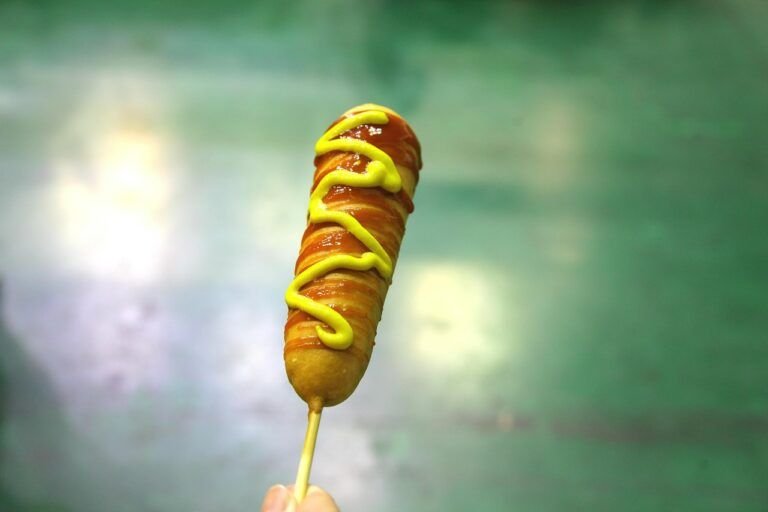 La Delicia de las Ferias: Cómo Preparar Banderillas de Salchicha, Un Clásico Irresistible