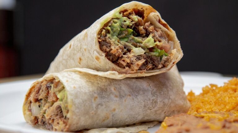 Burritos de Pollo: Una Experiencia Culinaria Llena de Sabor y Versatilidad