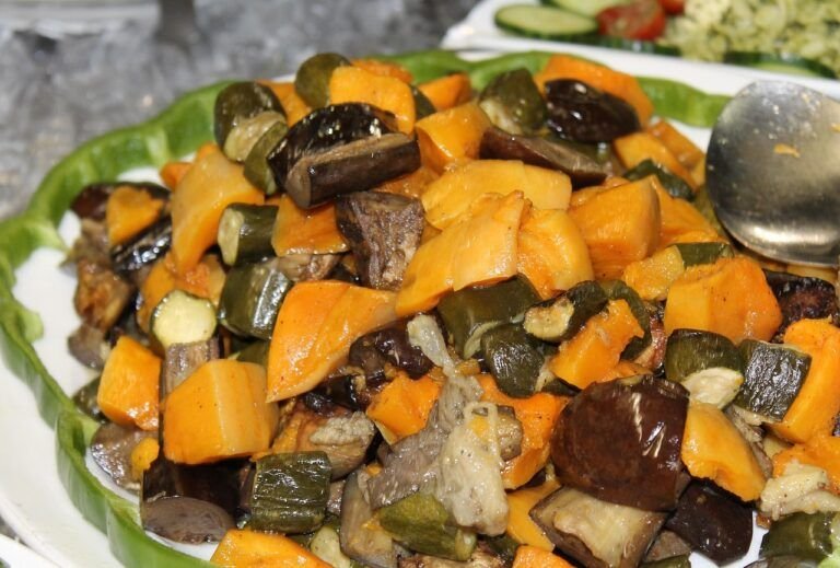Calabaza Rostizada con Ensalada de Arroz: Una Combinación de Sabores y Nutrición