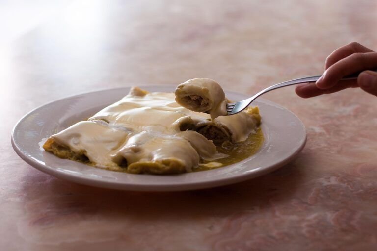 Entomatadas Rellenas de Queso Asadero: Un Placer Gastronómico Que Debes Probar