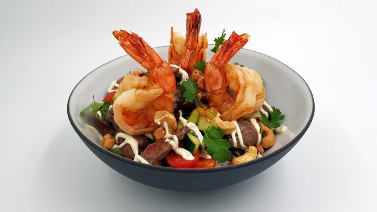 Poke Bowl de Atún y Quinua: Un Festín de Frescura y Sabor»