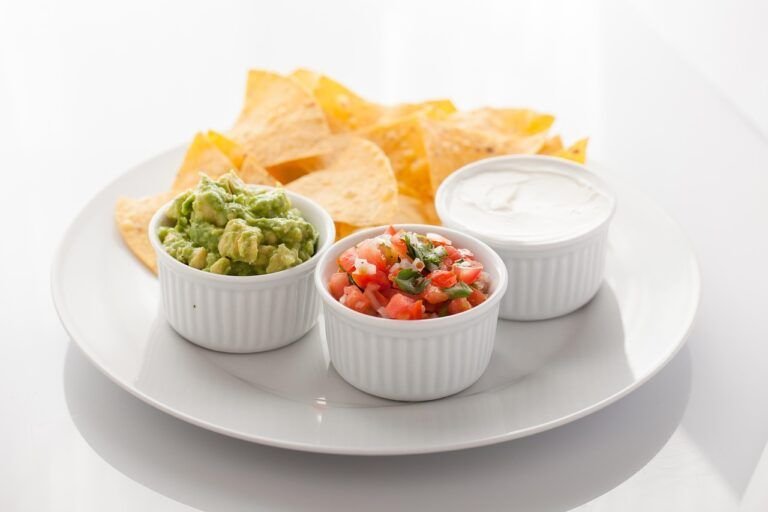 Descubre el Sabor Exótico: Cómo Preparar una Salsa de Aguacate y Piña Irresistible