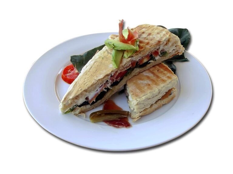 Delicioso Sándwich de Queso y Espinacas al Grill: Una Receta Sencilla y Sabrosa