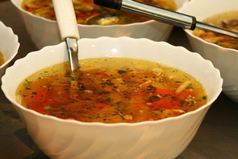 Sopa de Cabello de Ángel y Verduras: Una Receta Saludable y Reconfortante para Toda la Familia