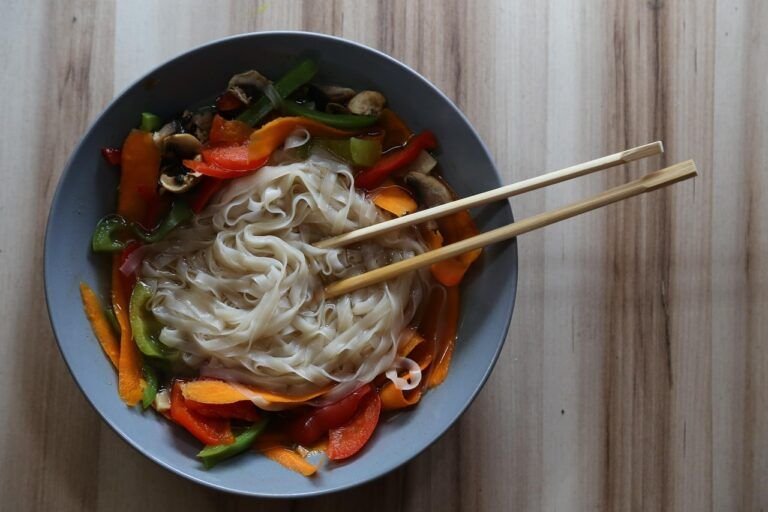 El Arte de la Cocina Saludable: Sopa de Tallarines con Vegetales, una Delicia Nutritiva