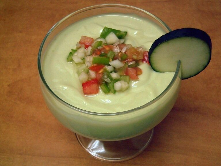 Deliciosa Sopa Fría de Aguacate: Receta Refrescante y Nutritiva