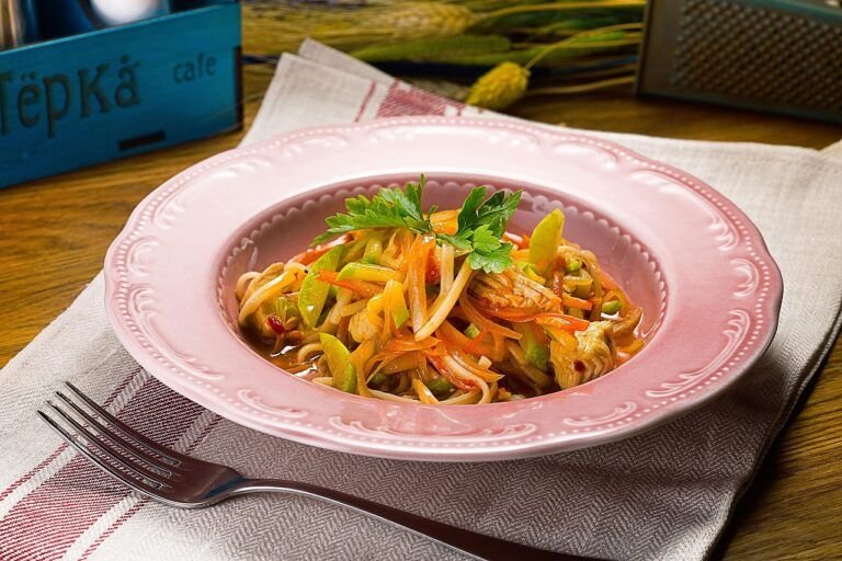 Receta de Sopa Fría de Coditos: Un Placer Refrescante para los Días Calurosos