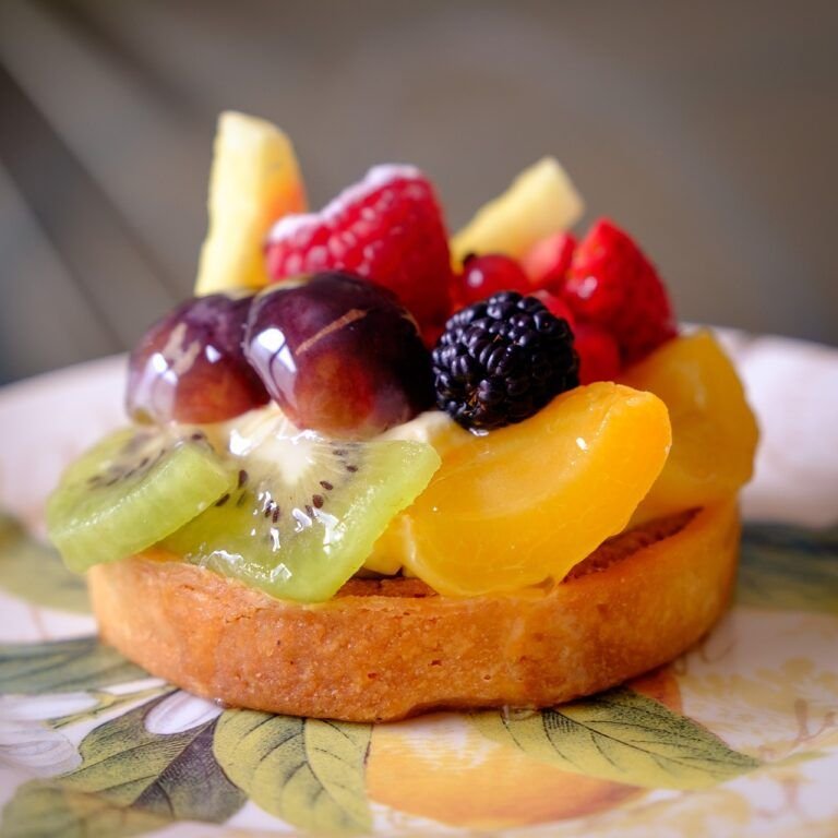 Delicias de Temporada: Cómo Preparar una Exquisita Tarta de Moras y Limón